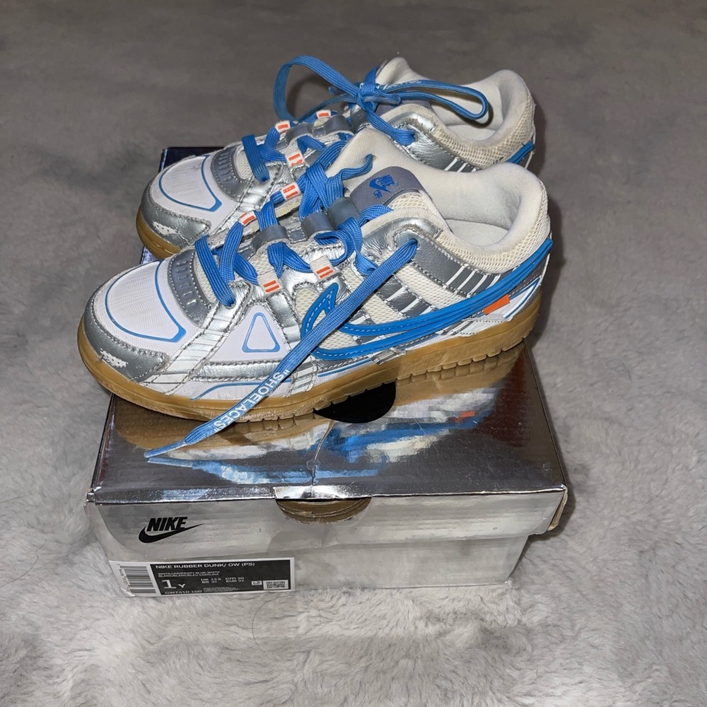 Kids OFF WHITE NIKE DUNKS “University Blue” authentic Size 1